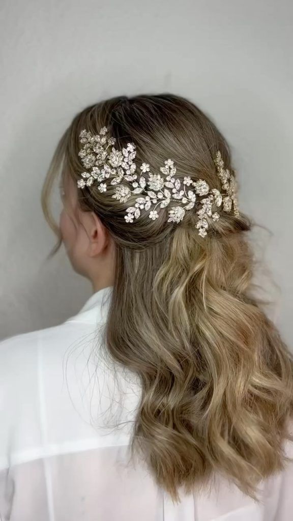 Los Detalles que Definen una Boda de Ensueño: El Impacto de los Accesorios Exclusivos #musademiel #tocados #bodas #novias #novia #tocado #madrdi
